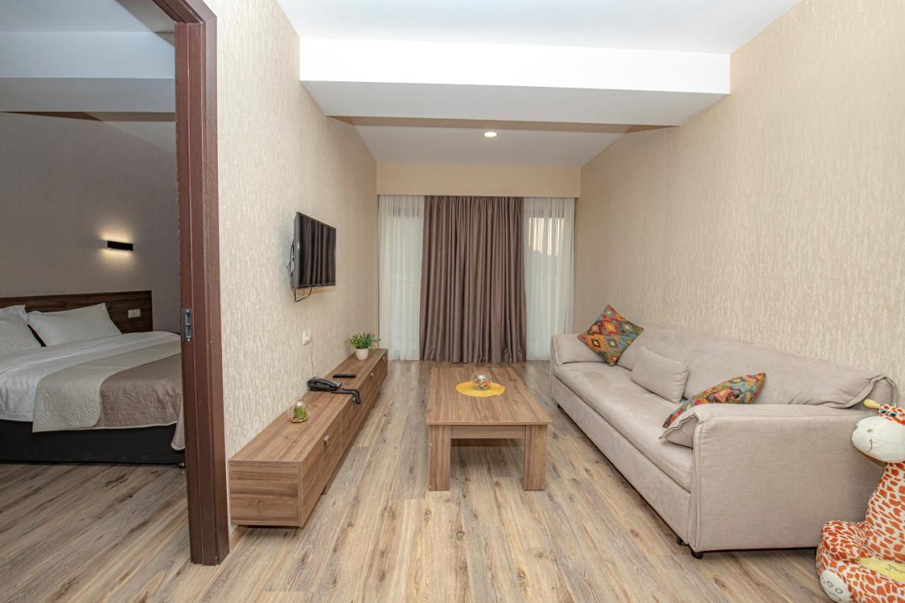באקוריאני Crystal Resort מראה חיצוני תמונה