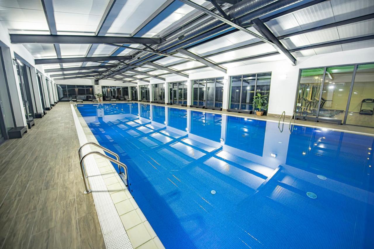 באקוריאני Crystal Resort מראה חיצוני תמונה