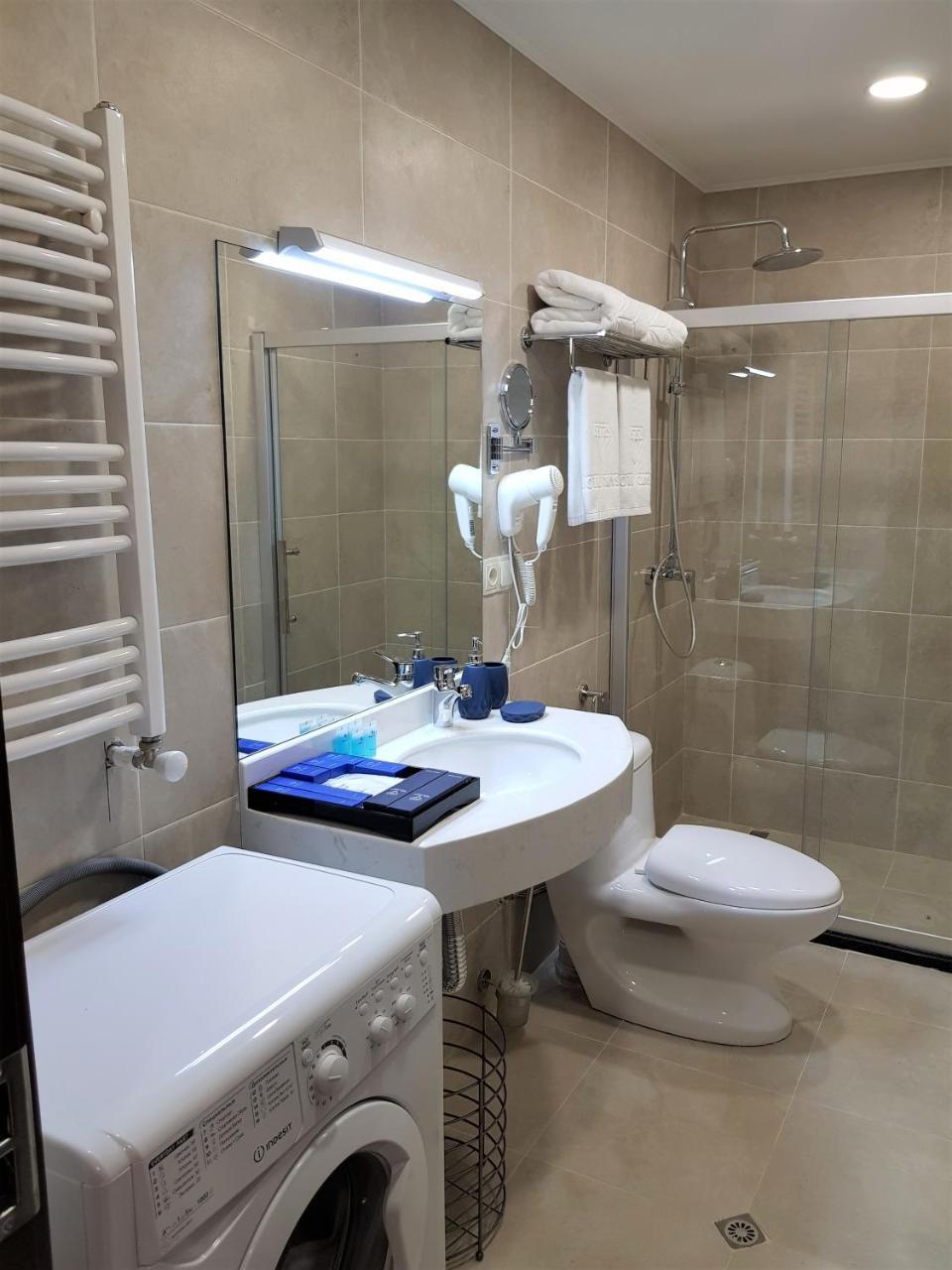 באקוריאני Crystal Resort מראה חיצוני תמונה